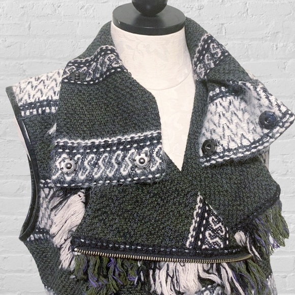 EDUN Fair Isle Patterned Fringe Winter Vest Green M - Picture 6 of 12